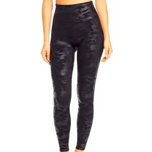 Spanx Faux Leather Black Camo Leggings Size Medium slimming